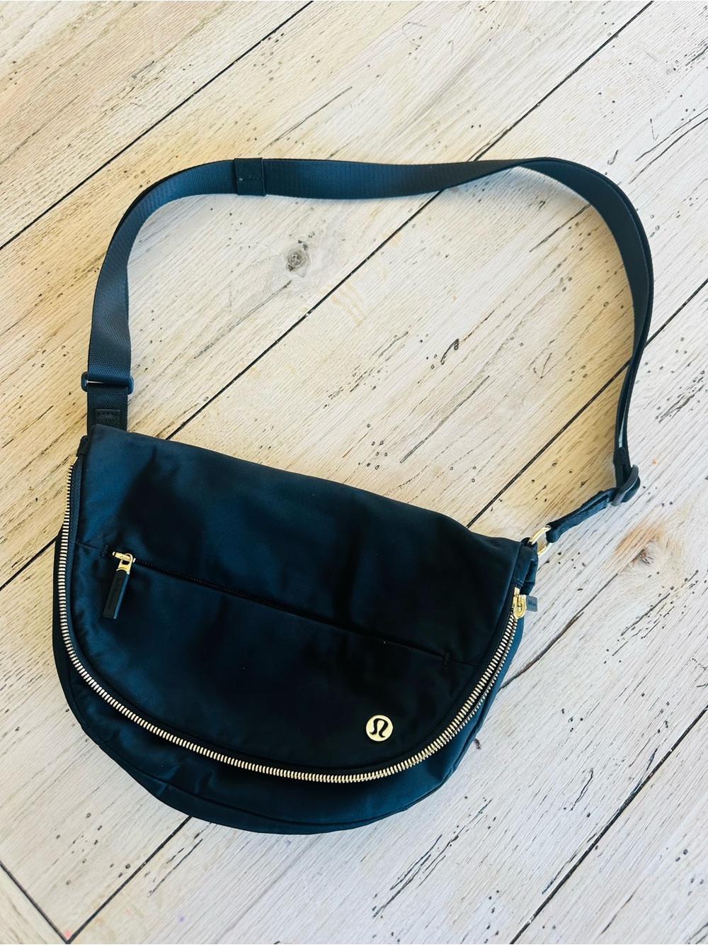 lululemon athletica Crossbody Bag with Gold Hardware